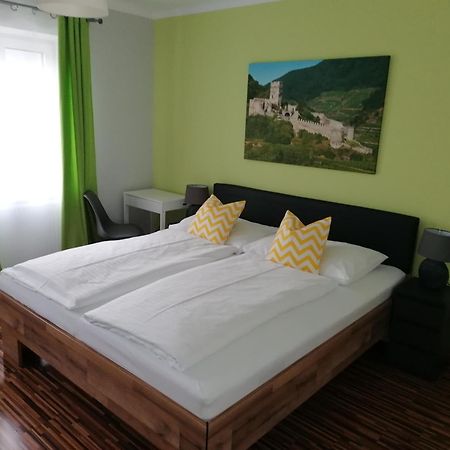 Gaestehaus Ruinenblick Spitz an der Donau Exterior foto